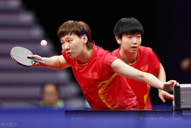 严峻考验的 严峻考验的